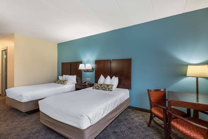 Room 17 of 31