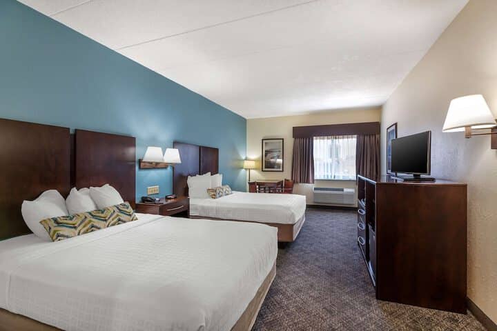 Room 9 of 31